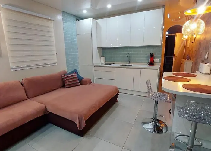 Orlando Luxury Адехе